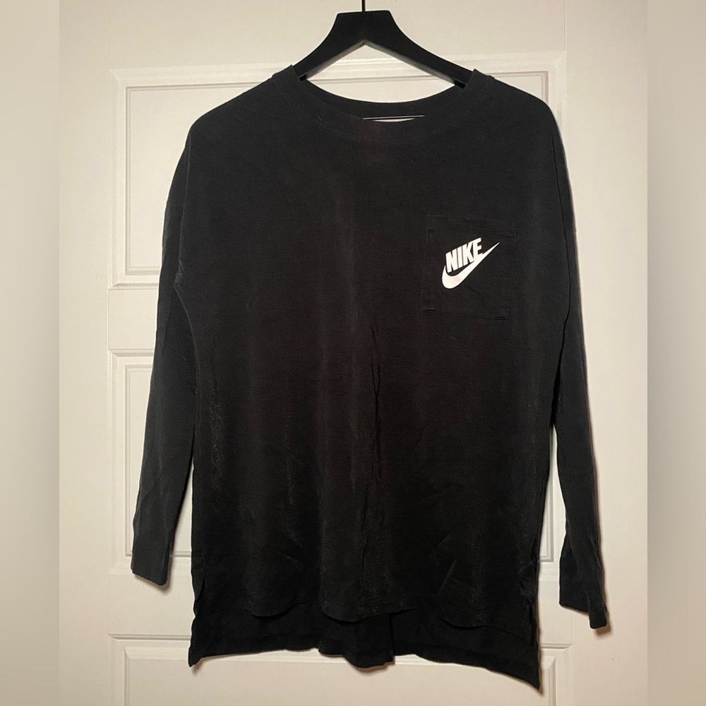 Women’s Nike long sleeve shirt